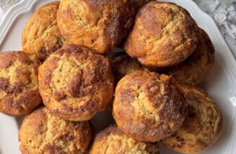 PEANUT BUTTER AND BANANA MUFFINS